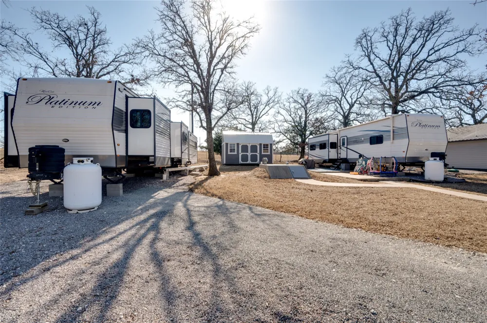 11776 E US Highway 82 Whitesboro, TX 76273