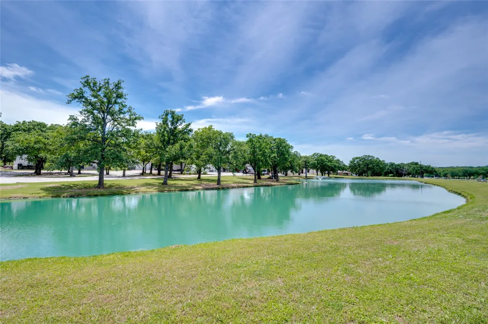11776 E US Highway 82 Whitesboro, TX 76273