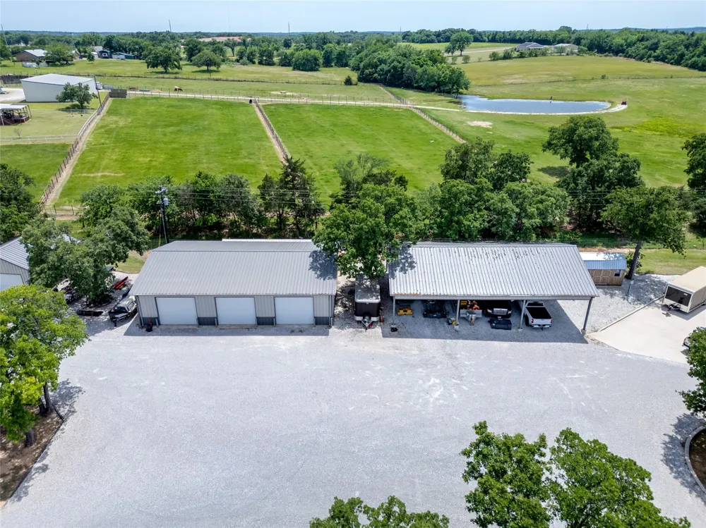 11776 E US Highway 82 Whitesboro, TX 76273
