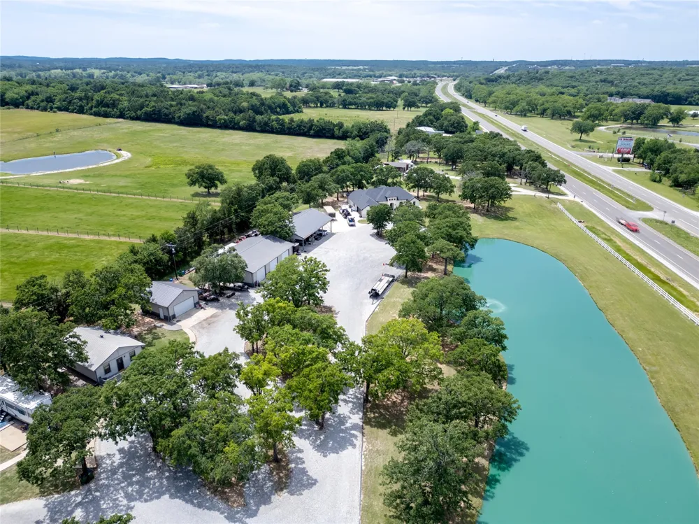11776 E US Highway 82 Whitesboro, TX 76273