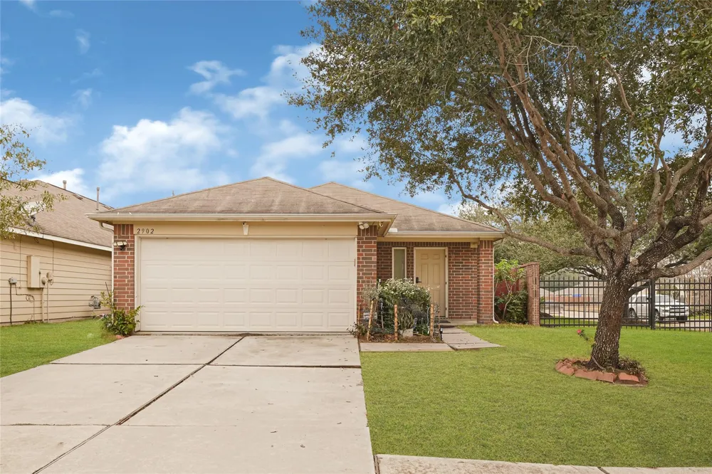 2902 Back Bay Brook Trail