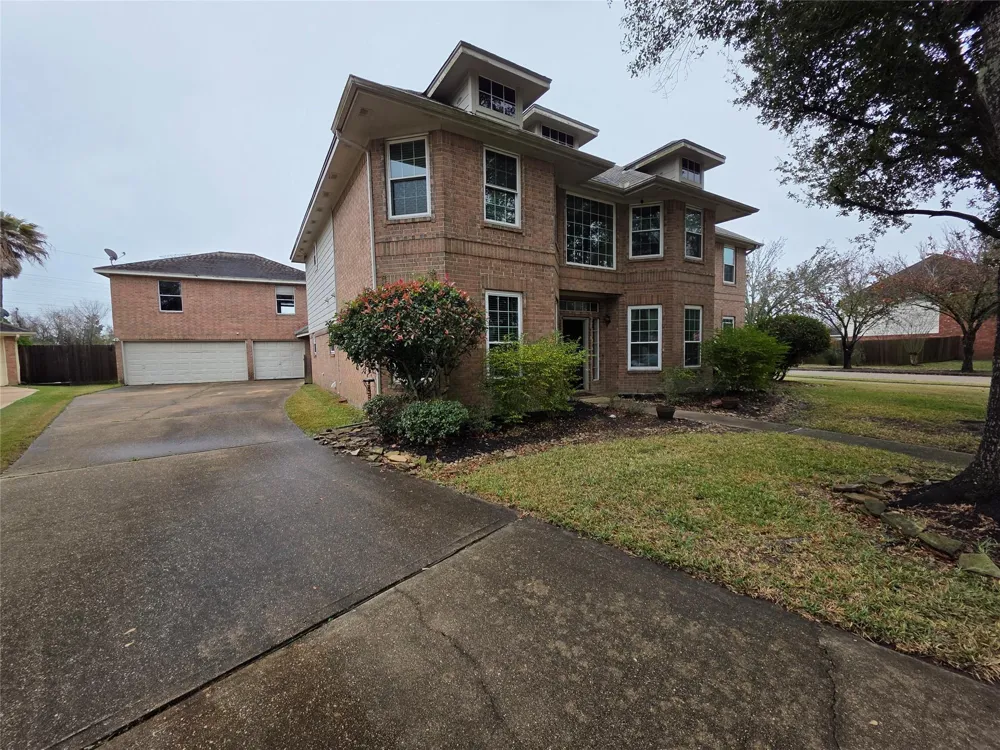 2422 Acadiana Lane
