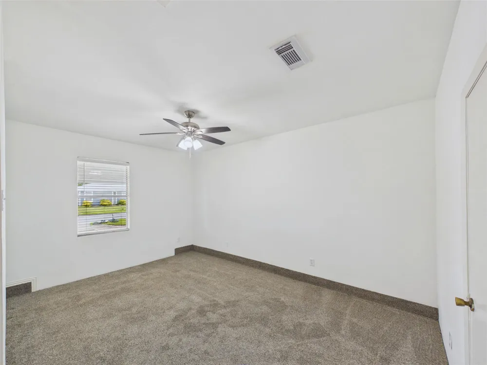 1006 Mac Drive Sweeny, TX 77480