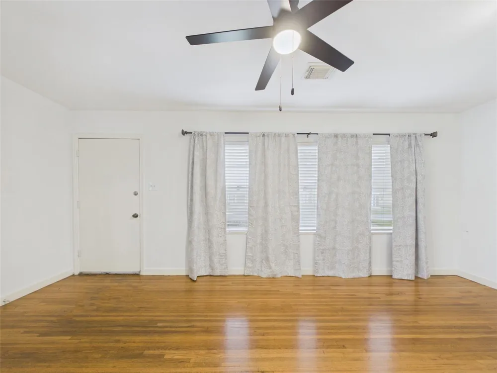 1006 Mac Drive Sweeny, TX 77480