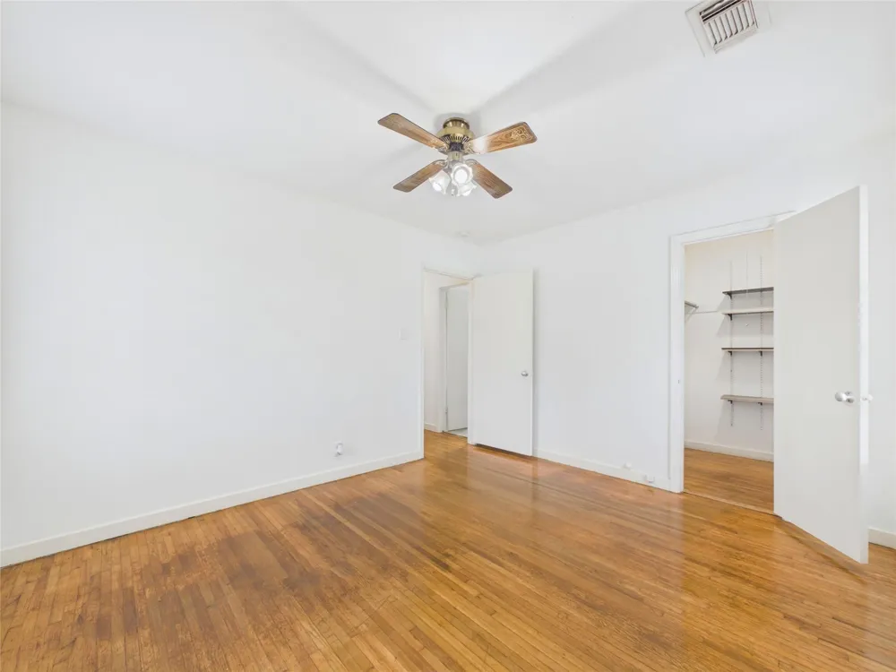 1006 Mac Drive Sweeny, TX 77480