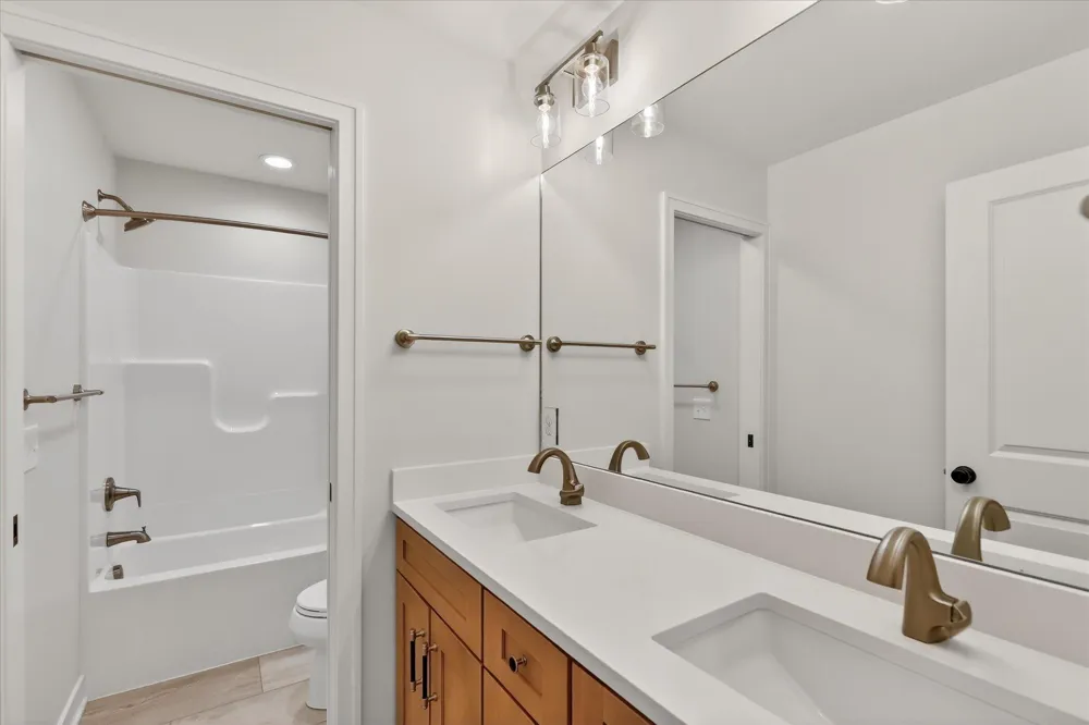 6627 Chaffey Creek Trail Richland, MI 49083