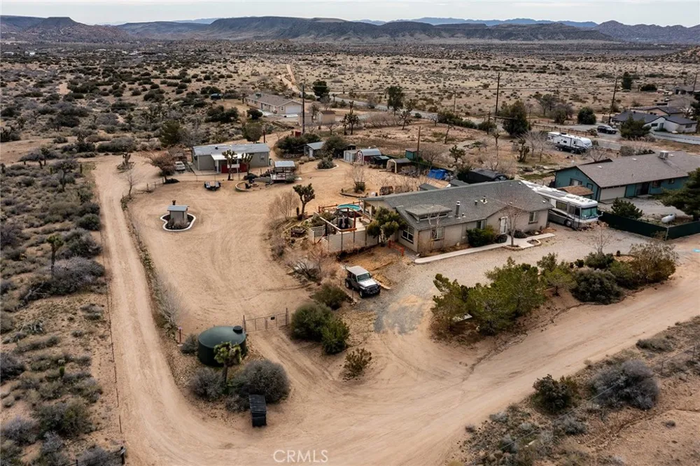2863 Ox Yoke Pioneertown, CA 92268