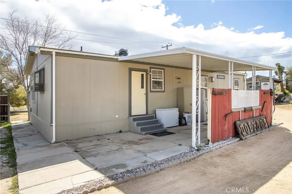 2863 Ox Yoke Pioneertown, CA 92268