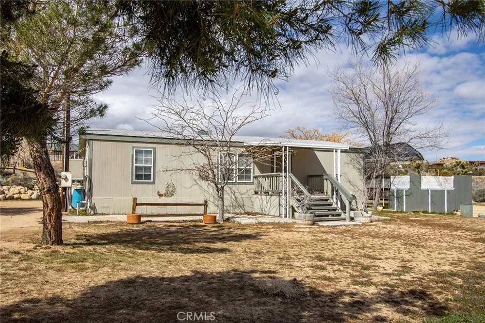 2863 Ox Yoke Pioneertown, CA 92268