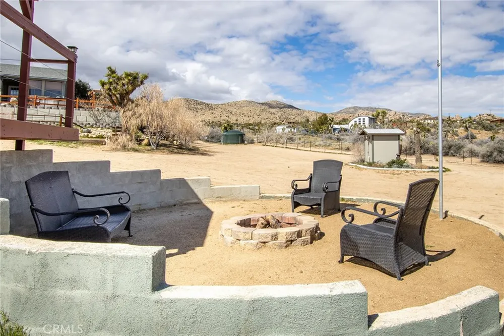 2863 Ox Yoke Pioneertown, CA 92268