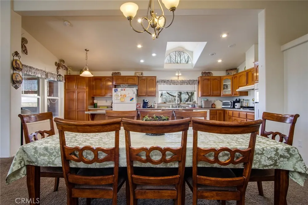 2863 Ox Yoke Pioneertown, CA 92268