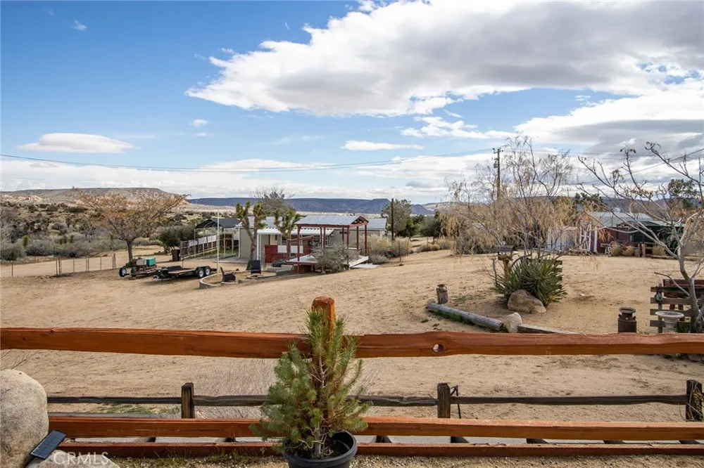 2863 Ox Yoke Pioneertown, CA 92268