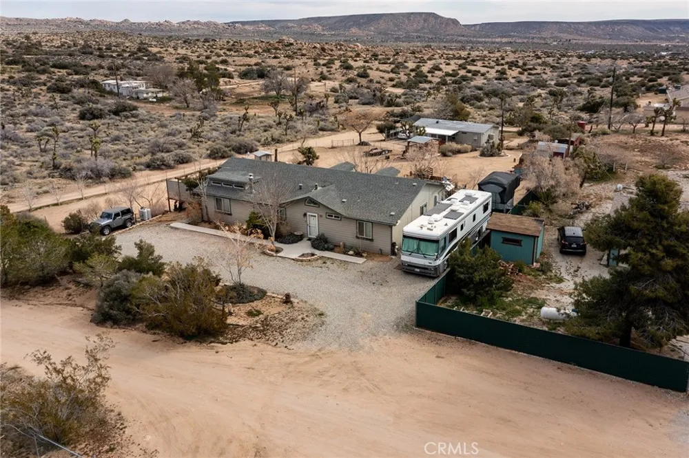 2863 Ox Yoke Pioneertown, CA 92268