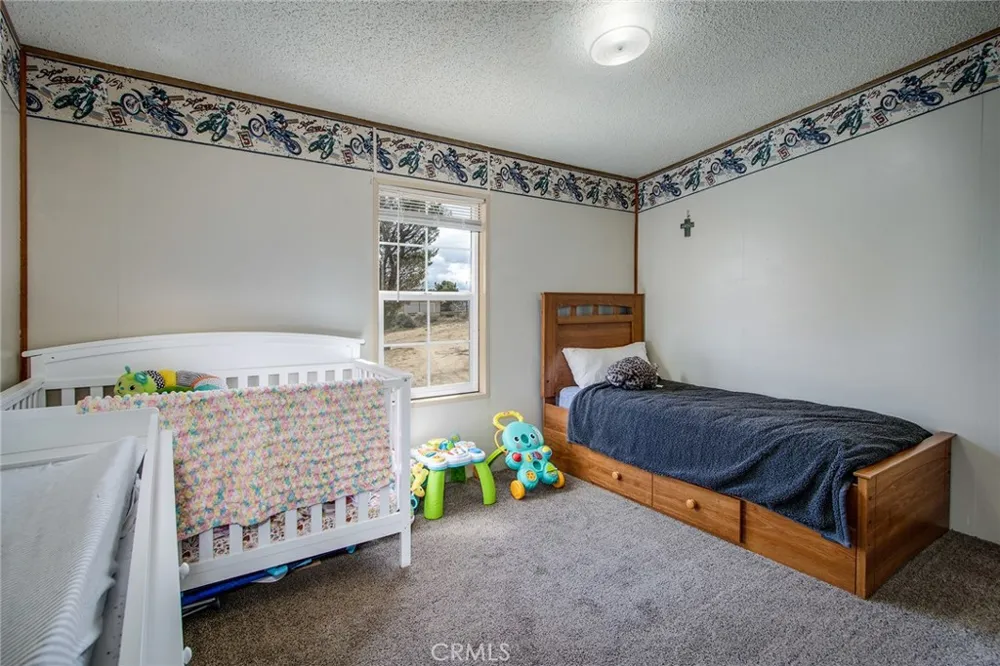 2863 Ox Yoke Pioneertown, CA 92268