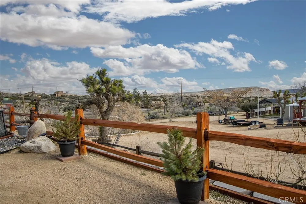 2863 Ox Yoke Pioneertown, CA 92268