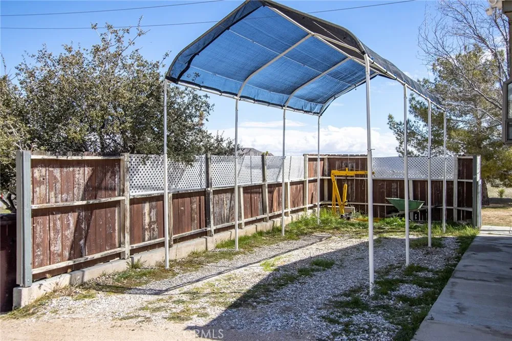 2863 Ox Yoke Pioneertown, CA 92268