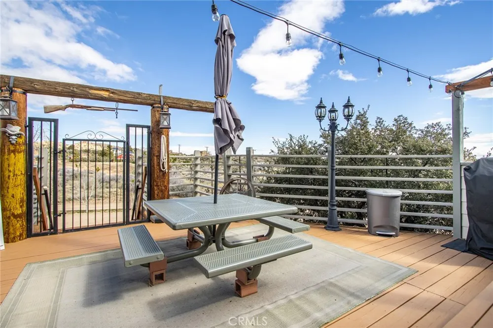 2863 Ox Yoke Pioneertown, CA 92268