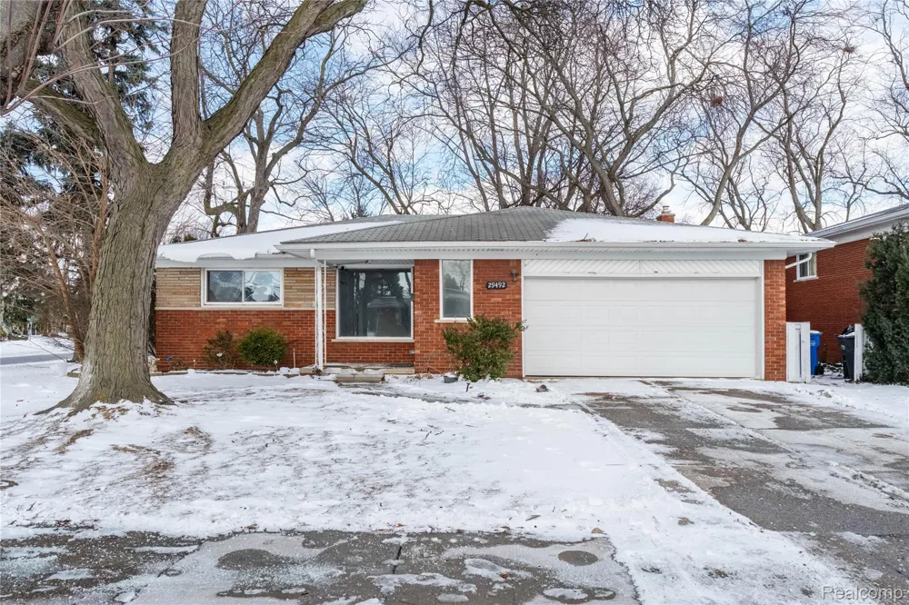 29492 Geraldine Drive