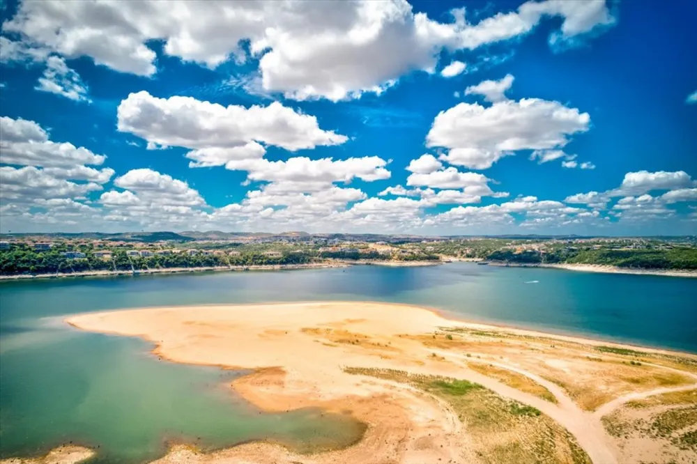 111 Comanche Point Point Venture, TX 78645