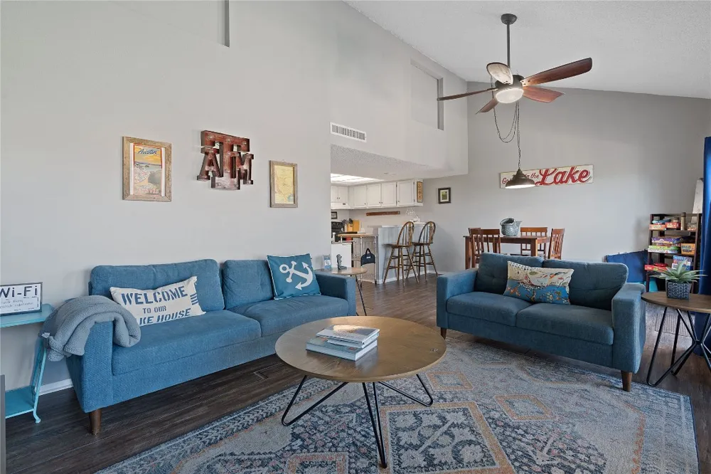 111 Comanche Point Point Venture, TX 78645