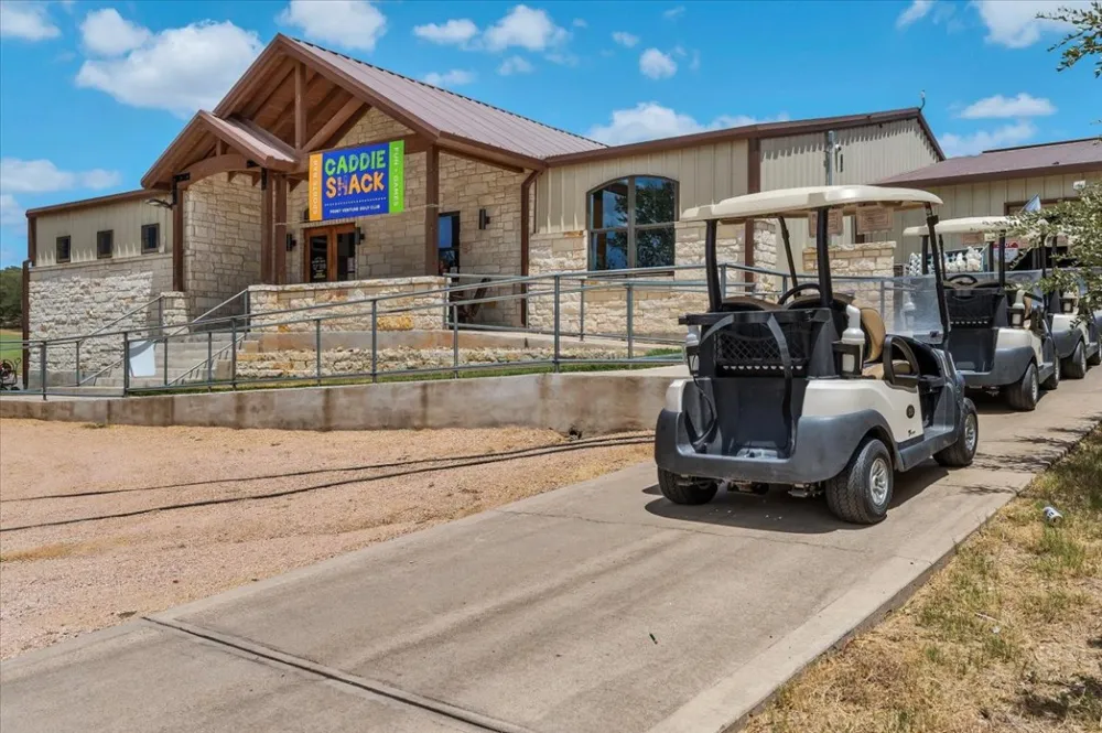 111 Comanche Point Point Venture, TX 78645
