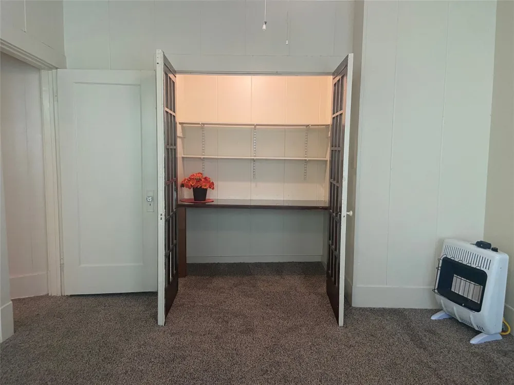 401 W 38th Street #B