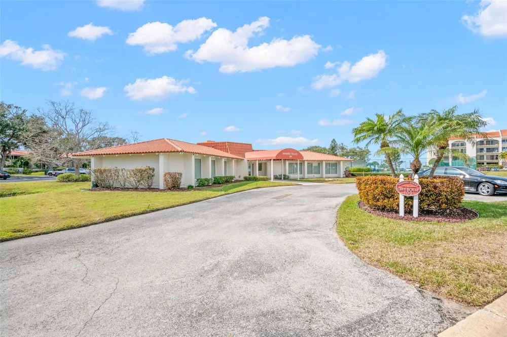 12 MARINER DRIVE #12 Tarpon Springs, FL 34689
