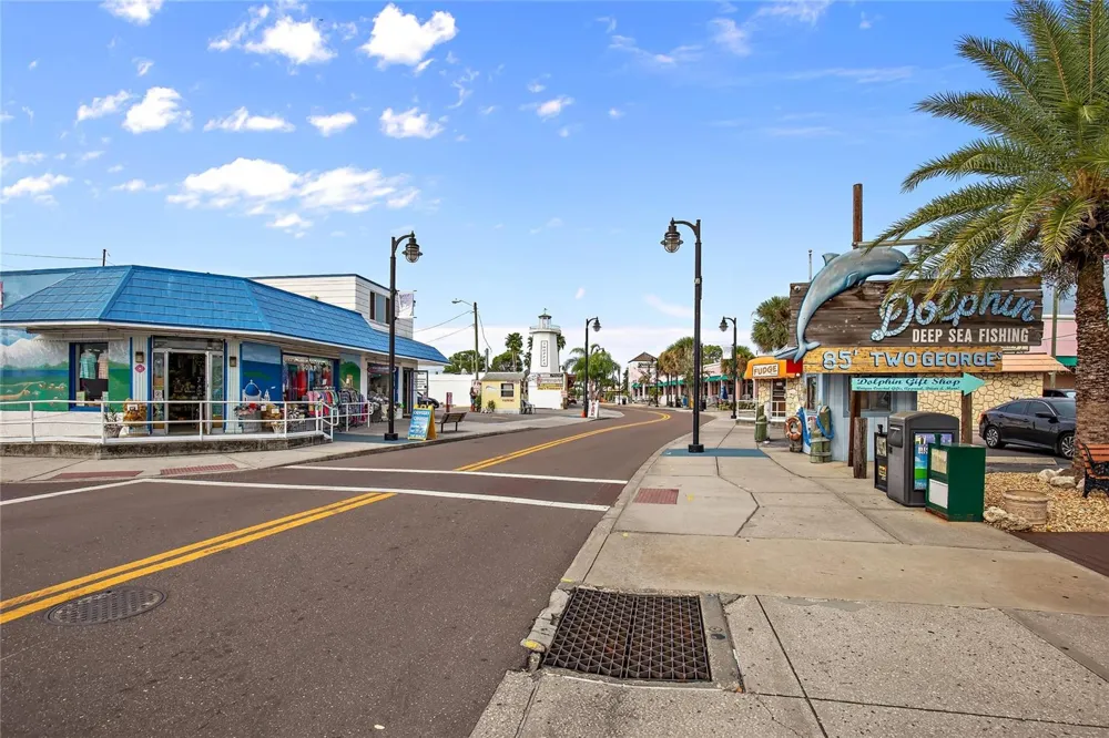 12 MARINER DRIVE #12 Tarpon Springs, FL 34689