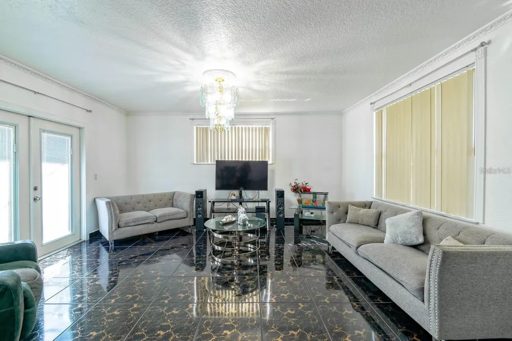 804 ENGEL DRIVE Orlando, FL 32807
