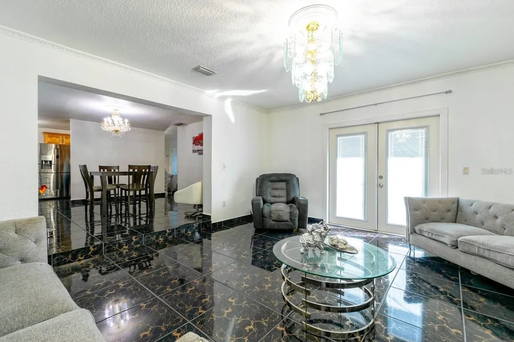 804 ENGEL DRIVE Orlando, FL 32807