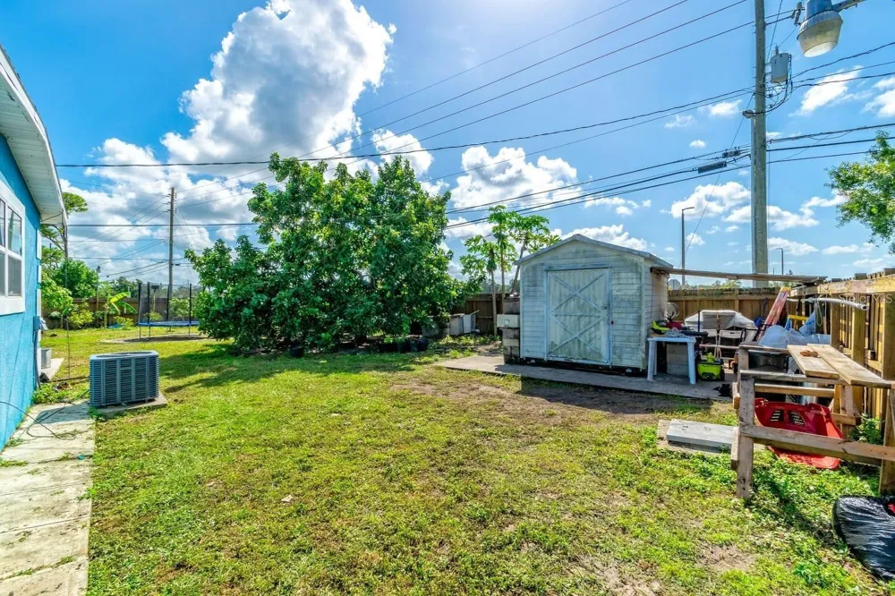 804 ENGEL DRIVE Orlando, FL 32807