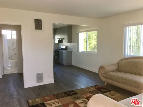 1353 W 36th Place #3