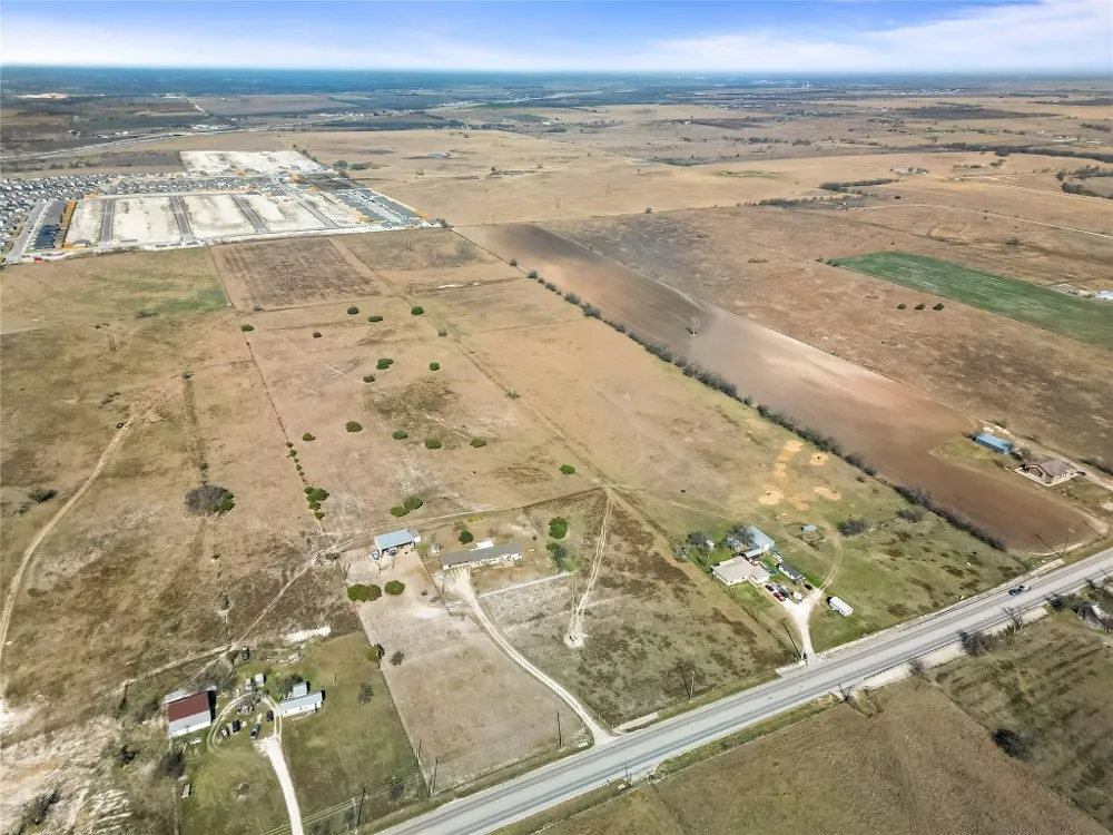 1351 E FM 487 Jarrell, TX 76537