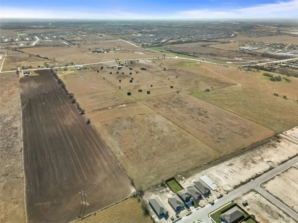 1351 E FM 487 Jarrell, TX 76537