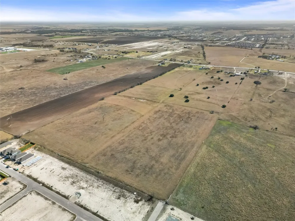 1351 E FM 487 Jarrell, TX 76537