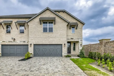 3245 Vaquero Lane