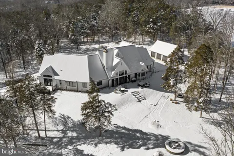 2 CEDAR LANE