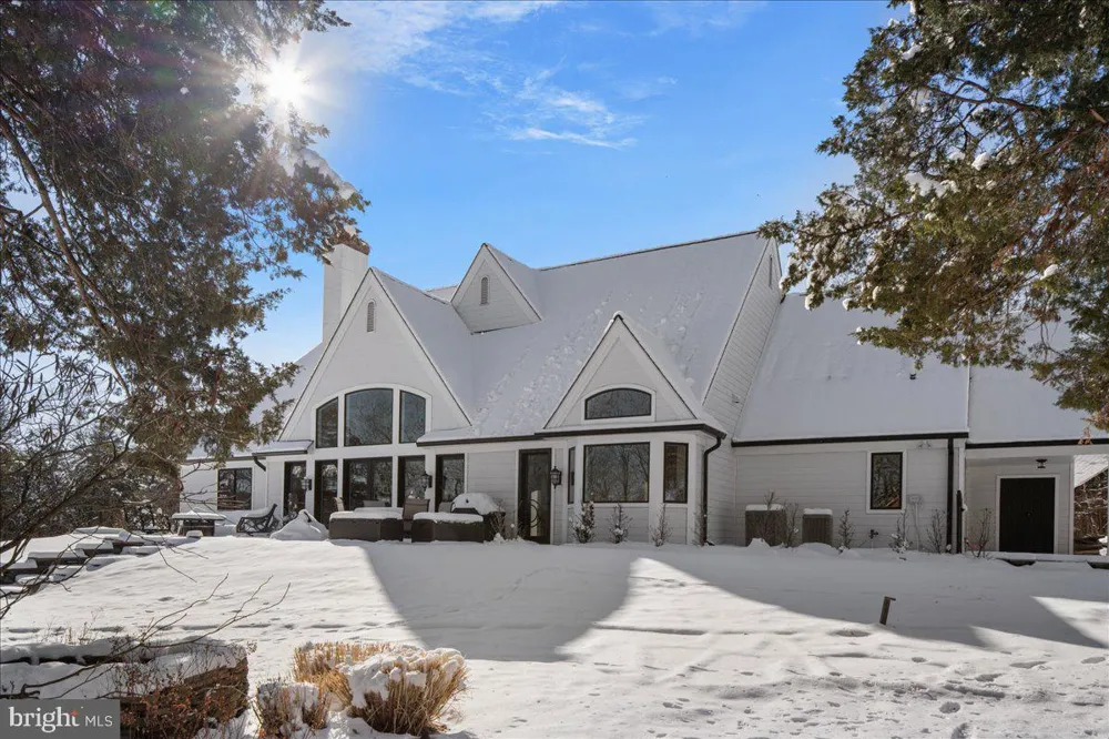 2 CEDAR LANE Erwinna, PA 18920