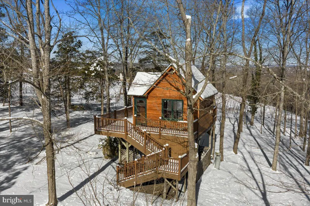 2 CEDAR LANE Erwinna, PA 18920