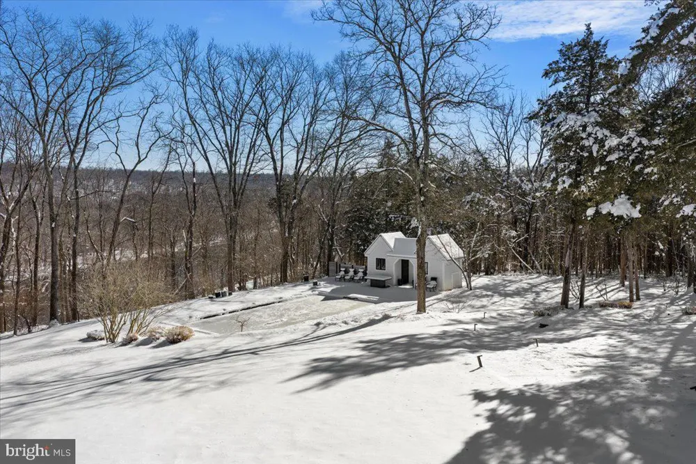 2 CEDAR LANE Erwinna, PA 18920
