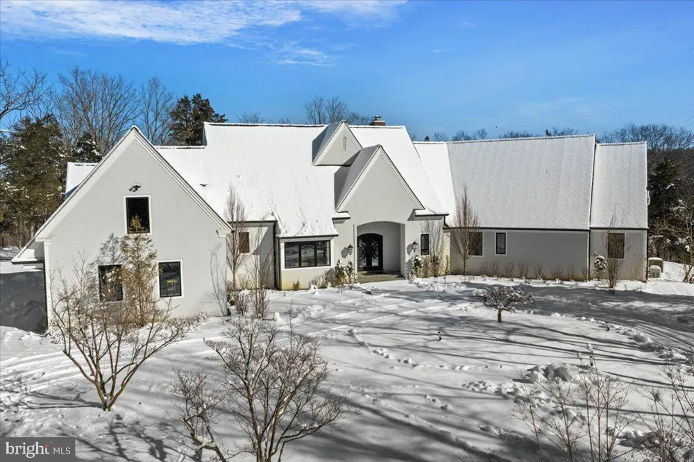 2 CEDAR LANE Erwinna, PA 18920