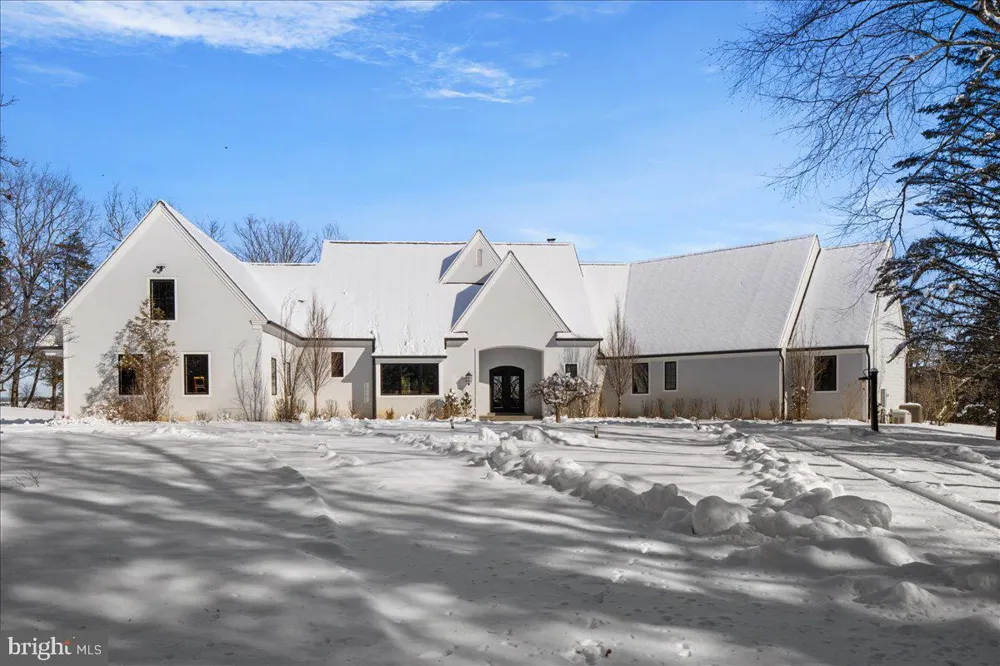 2 CEDAR LANE Erwinna, PA 18920
