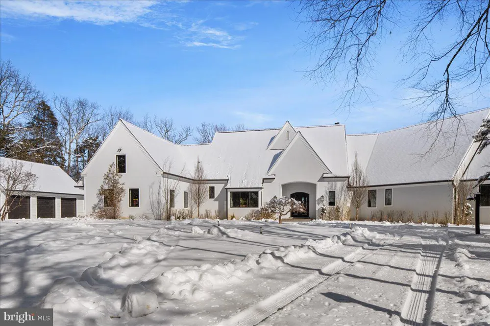 2 CEDAR LANE Erwinna, PA 18920