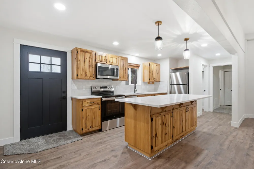 43143 Riverview Drive #APT 8 Kingston, ID 83839