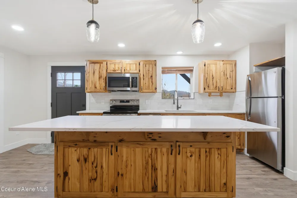 43143 Riverview Drive #APT 8 Kingston, ID 83839
