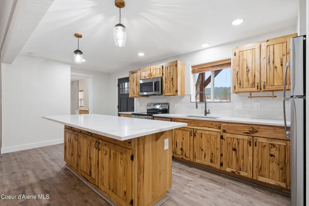 43143 Riverview Drive #APT 8 Kingston, ID 83839
