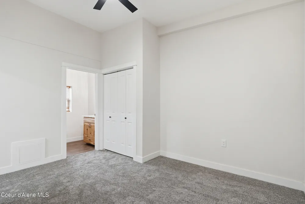 43143 Riverview Drive #APT 8 Kingston, ID 83839