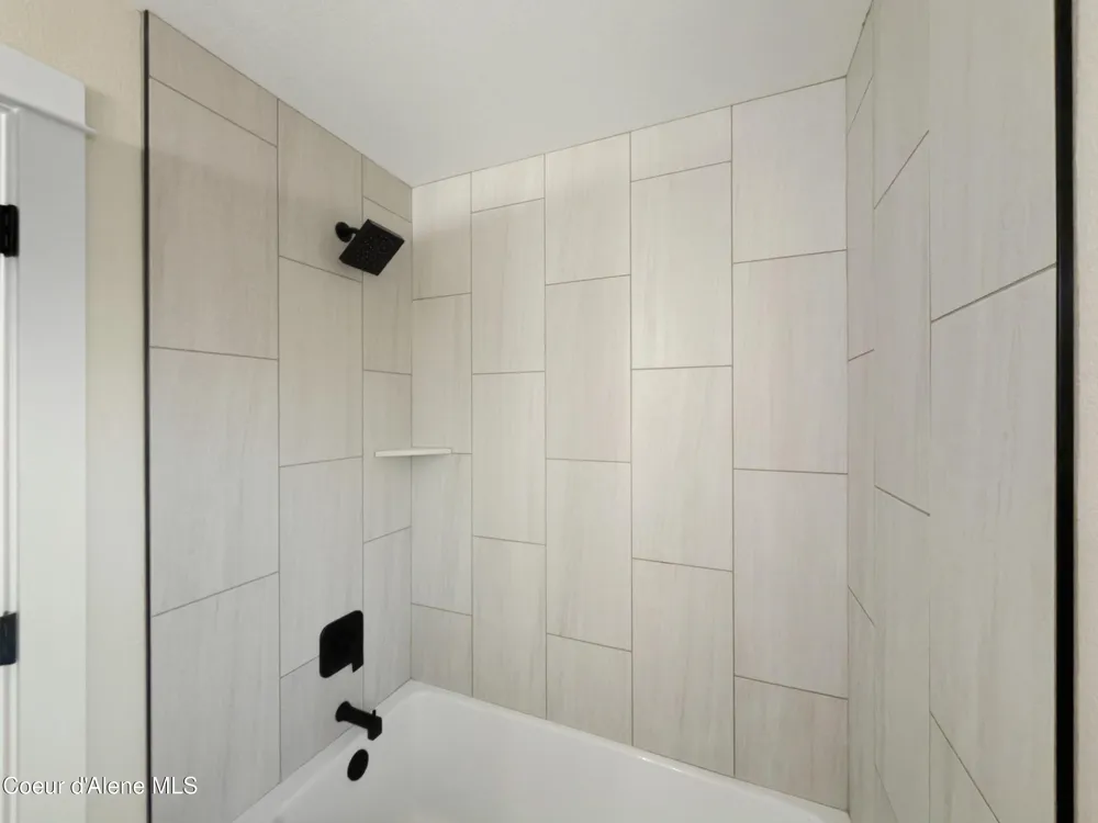 43143 Riverview Drive #APT 8 Kingston, ID 83839