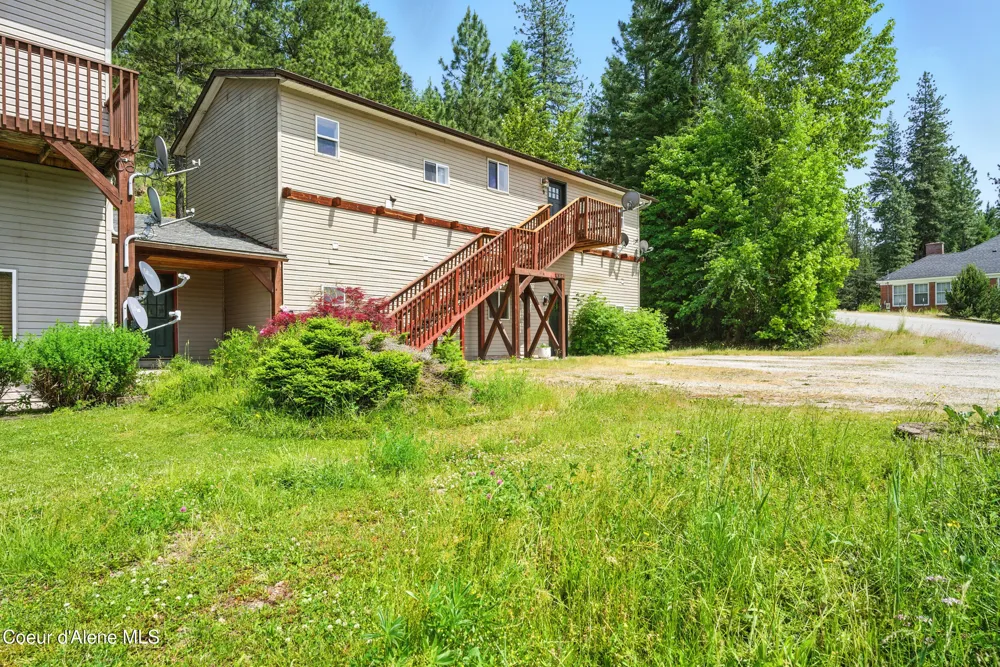43143 Riverview Drive #APT 8 Kingston, ID 83839