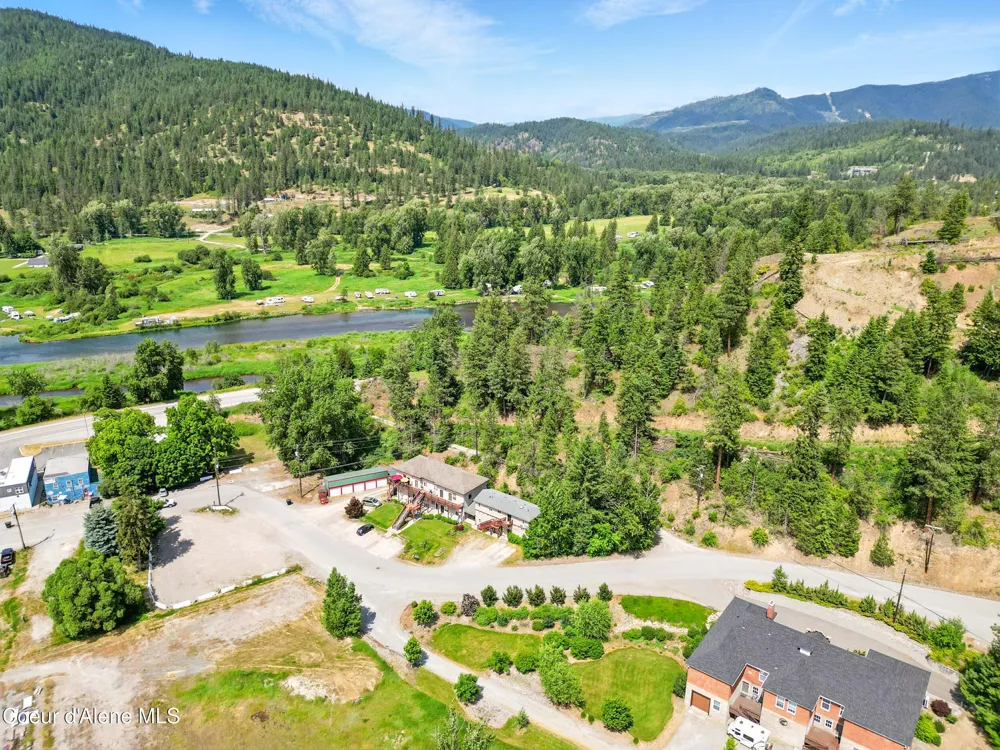 43143 Riverview Drive #APT 8 Kingston, ID 83839